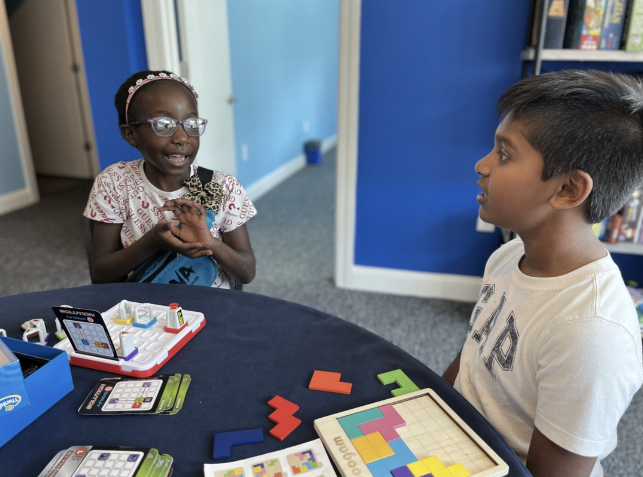 Kids Playing Nomizo 